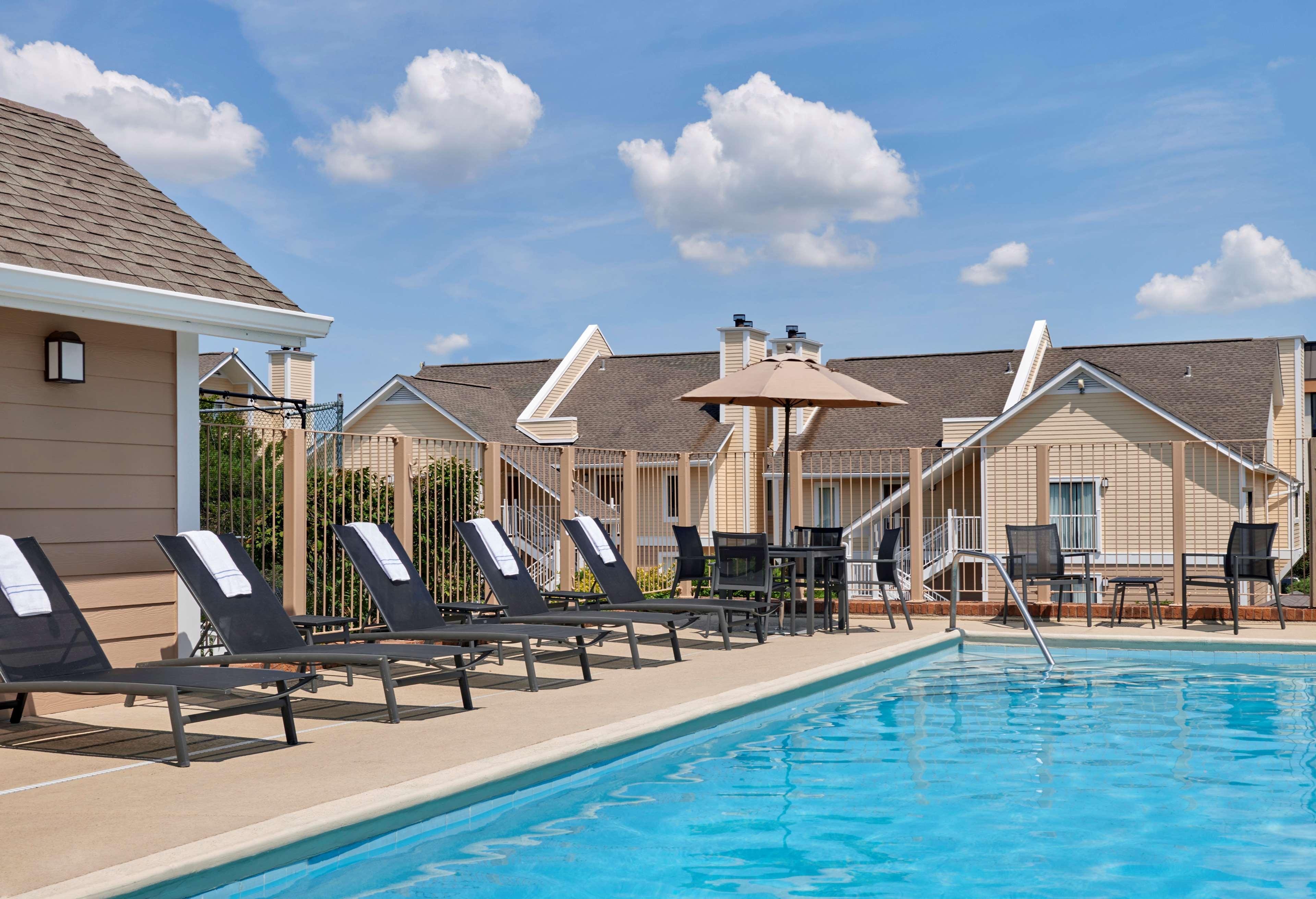Sonesta Simply Suites Cleveland Westlake Exterior foto